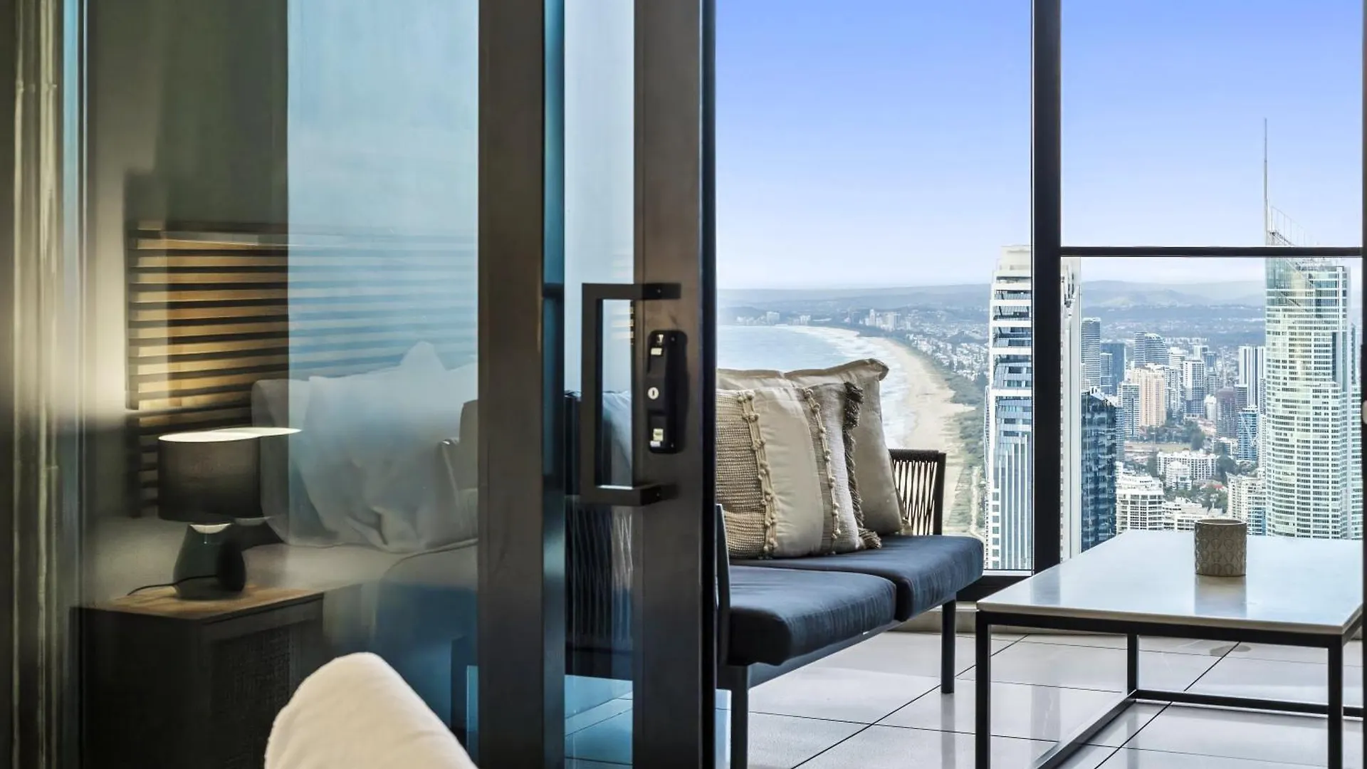 Hotel Oceans Suites - Q Stay Gold Coast