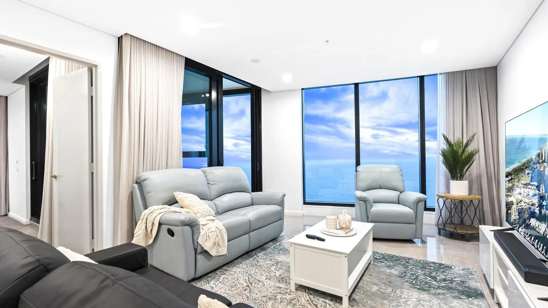 Hotel Oceans Suites - Q Stay Gold Coast