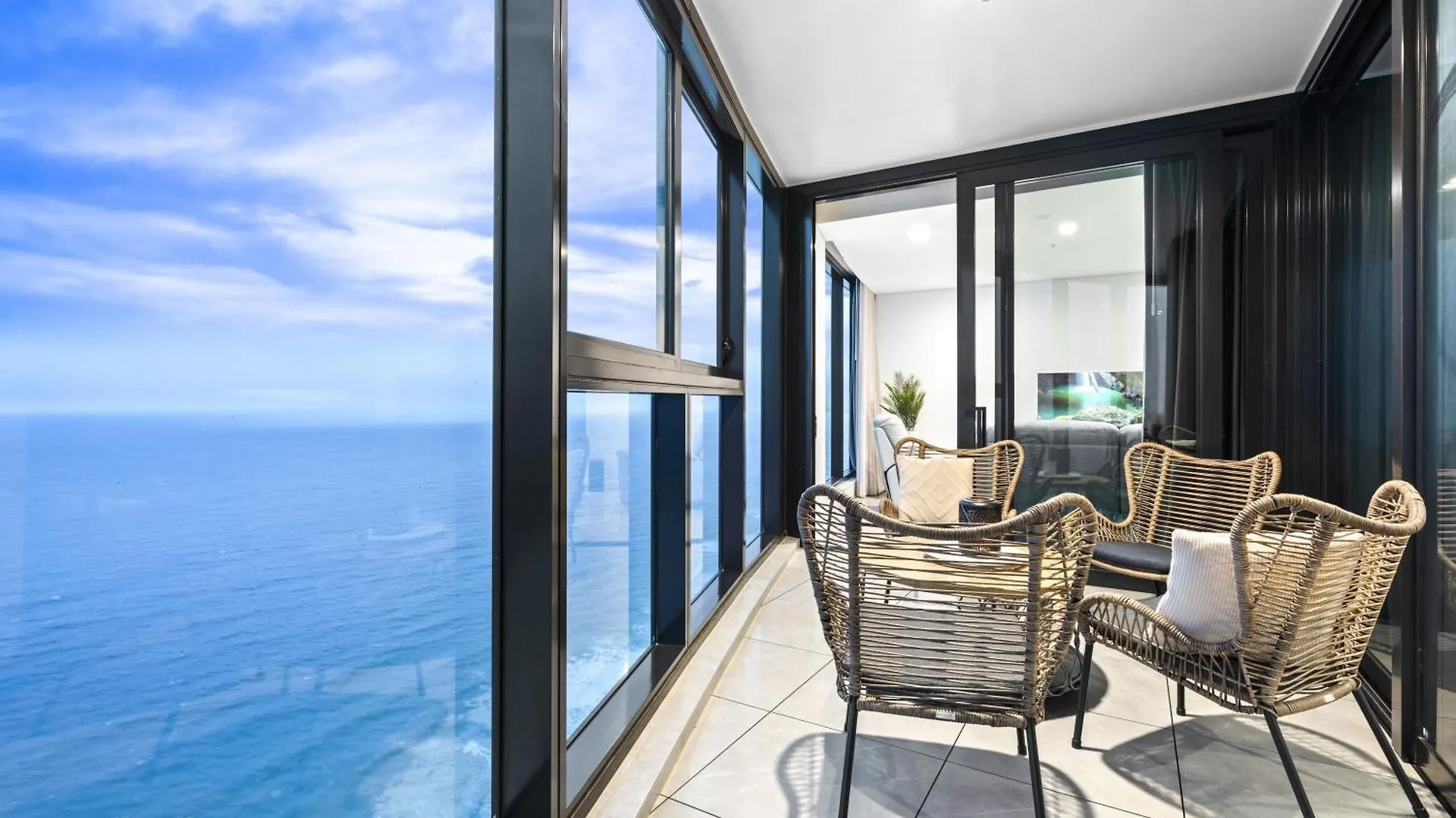 Hotel Oceans Suites - Q Stay Gold Coast