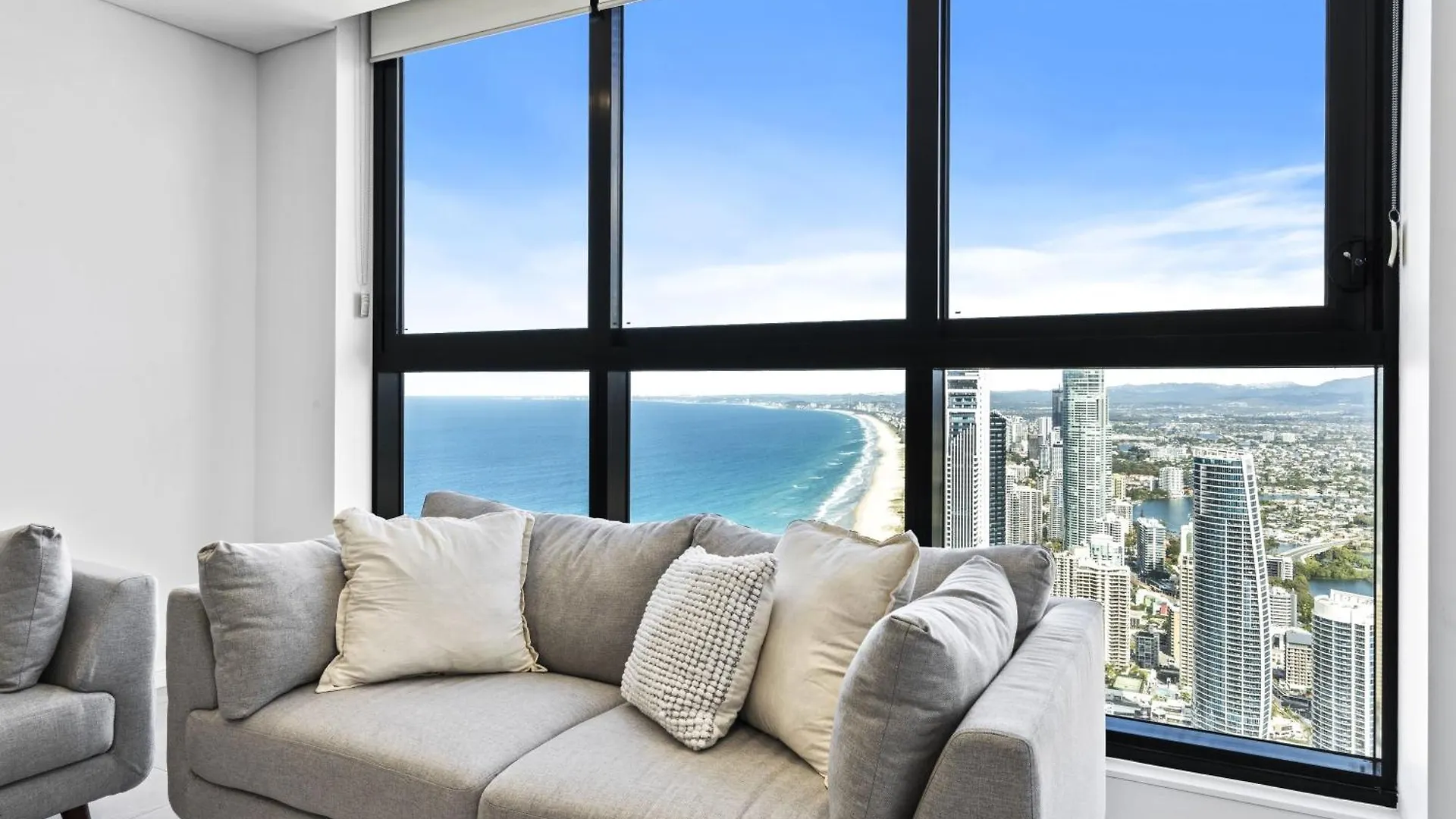 Oceans Suites - Q Stay Gold Coast 4*,
