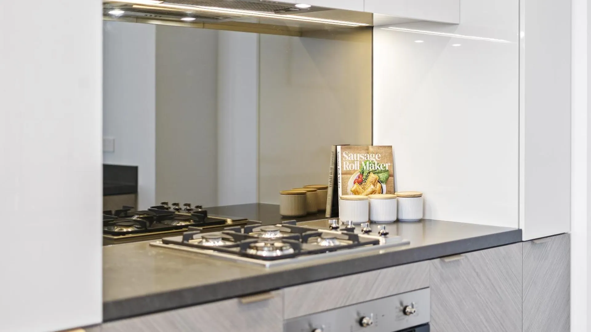 Oceans Suites - Q Stay Gold Coast Hotel