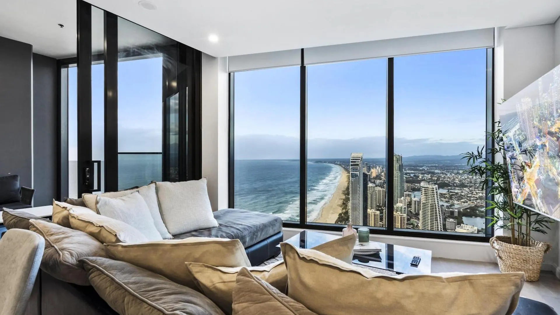 Oceans Suites - Q Stay Gold Coast 4*,  Australia