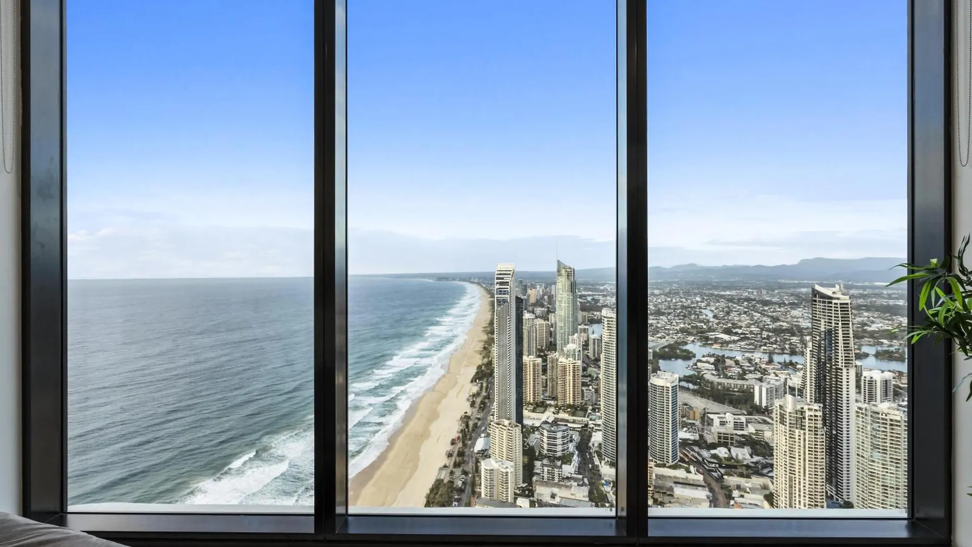 Oceans Suites - Q Stay Gold Coast Hotel