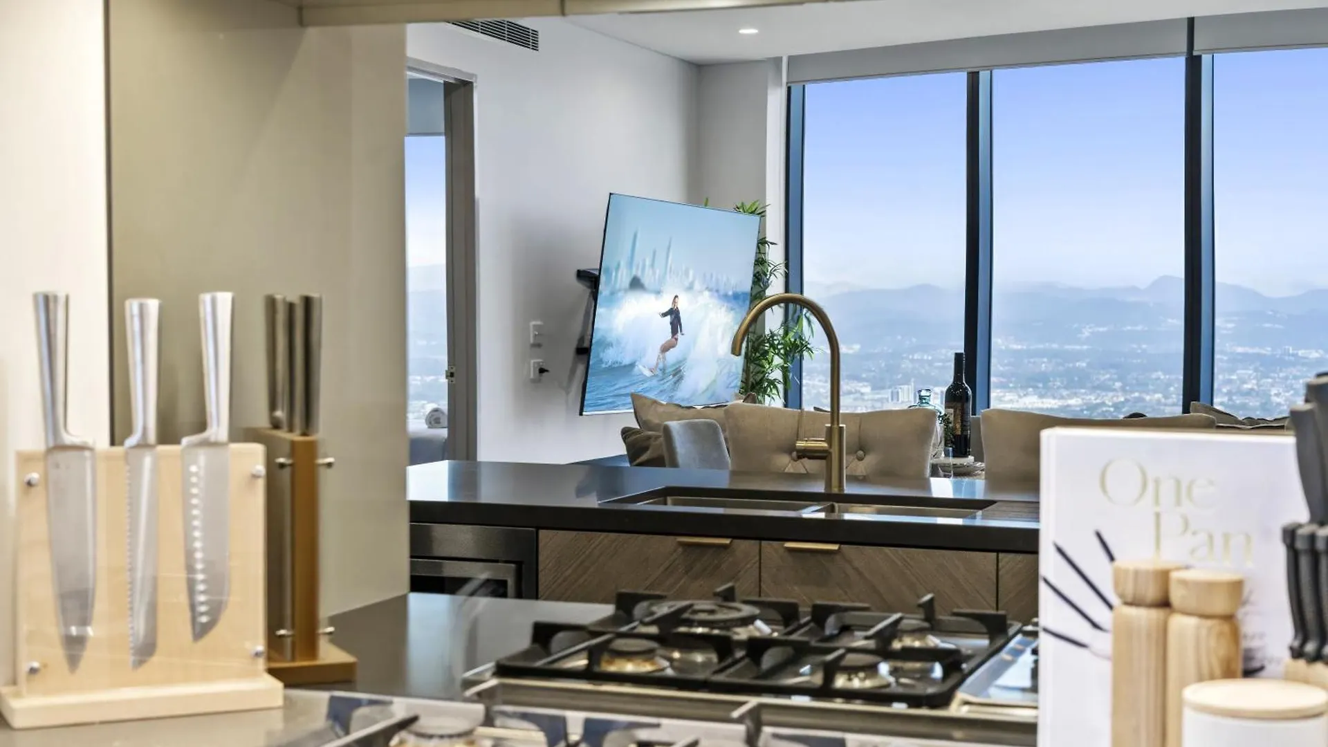 Oceans Suites - Q Stay Gold Coast Australia