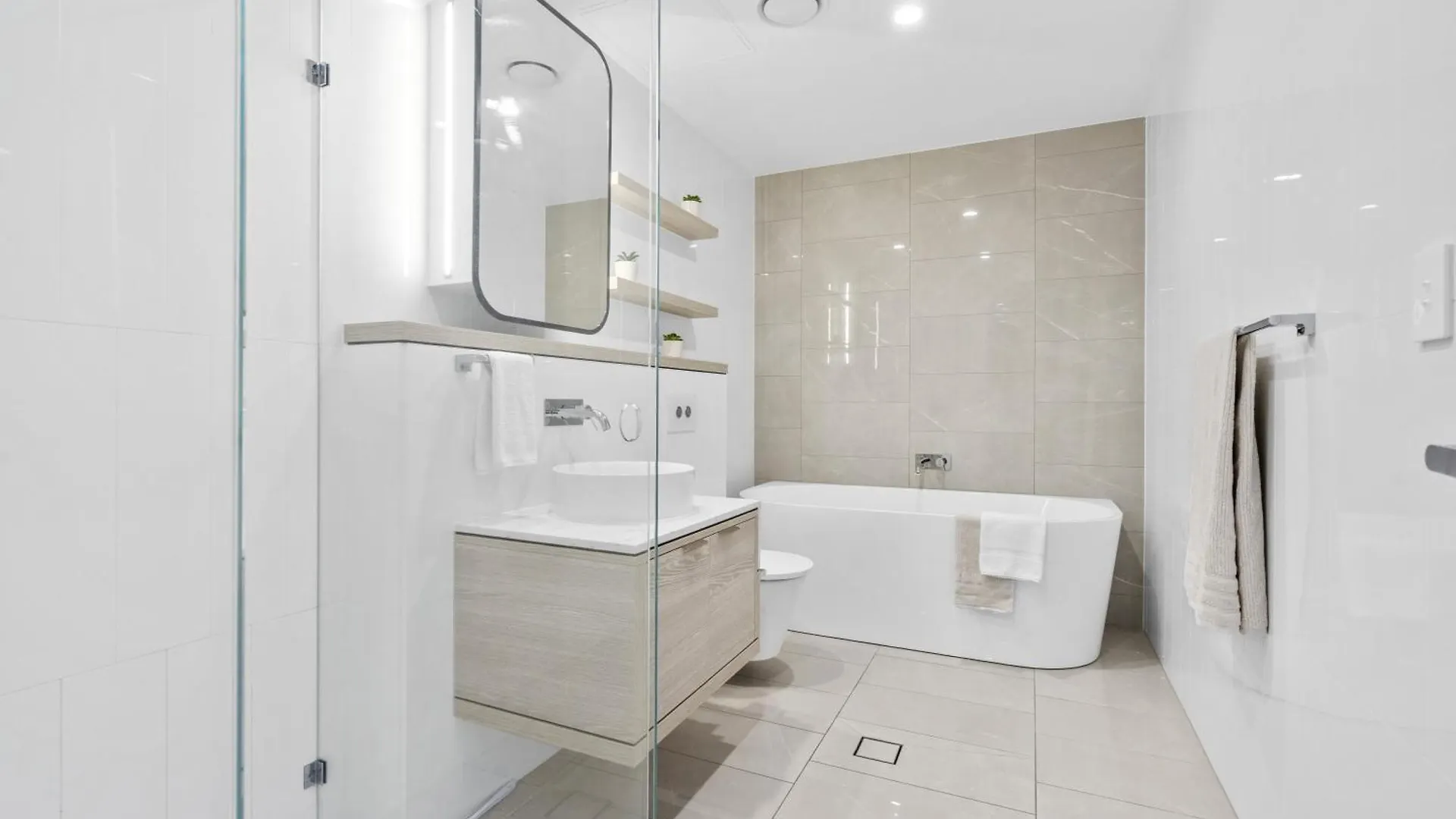 **** Hotel Oceans Suites - Q Stay Gold Coast Australien